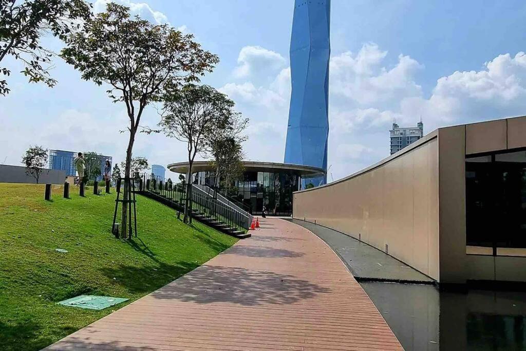 Ferienwohnung Infinity Pool/ Lucentia Bbcc, Near Lalaport, Pnb118, Klcc Kuala Lumpur Exterior foto