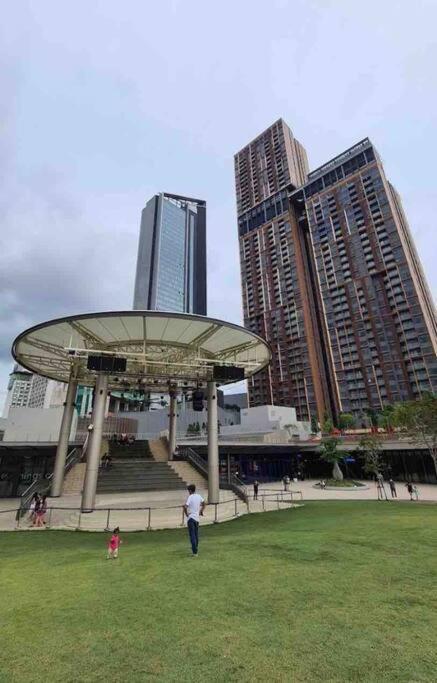 Ferienwohnung Infinity Pool/ Lucentia Bbcc, Near Lalaport, Pnb118, Klcc Kuala Lumpur Exterior foto