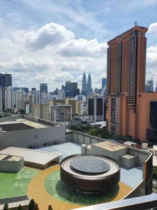 Ferienwohnung Infinity Pool/ Lucentia Bbcc, Near Lalaport, Pnb118, Klcc Kuala Lumpur Exterior foto