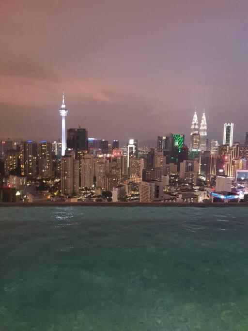 Ferienwohnung Infinity Pool/ Lucentia Bbcc, Near Lalaport, Pnb118, Klcc Kuala Lumpur Exterior foto