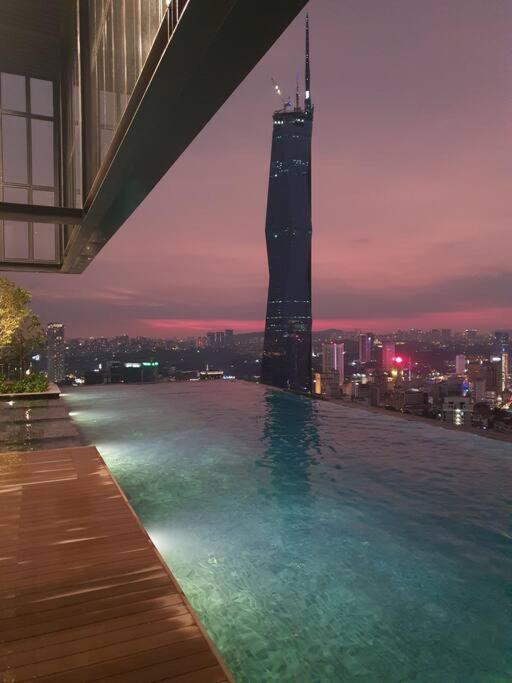 Ferienwohnung Infinity Pool/ Lucentia Bbcc, Near Lalaport, Pnb118, Klcc Kuala Lumpur Exterior foto